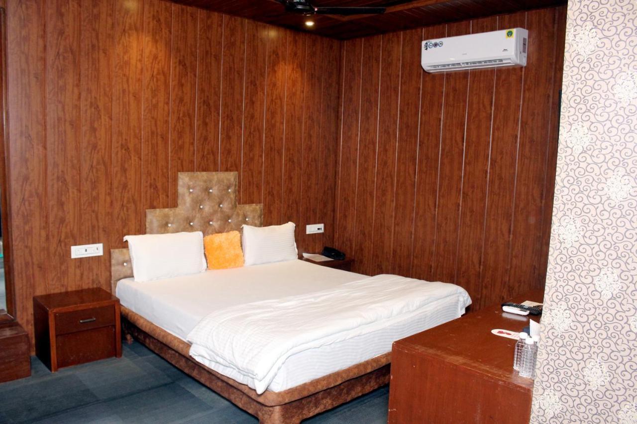 Maharaja The Royal Resort Thane Esterno foto