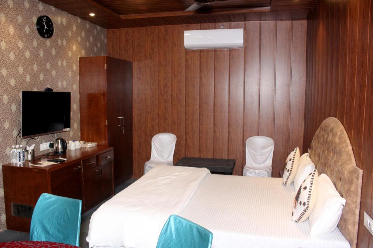 Maharaja The Royal Resort Thane Esterno foto