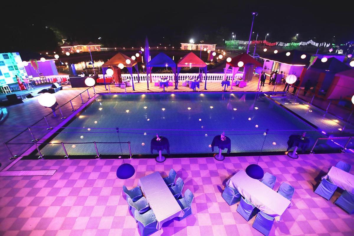 Maharaja The Royal Resort Thane Esterno foto