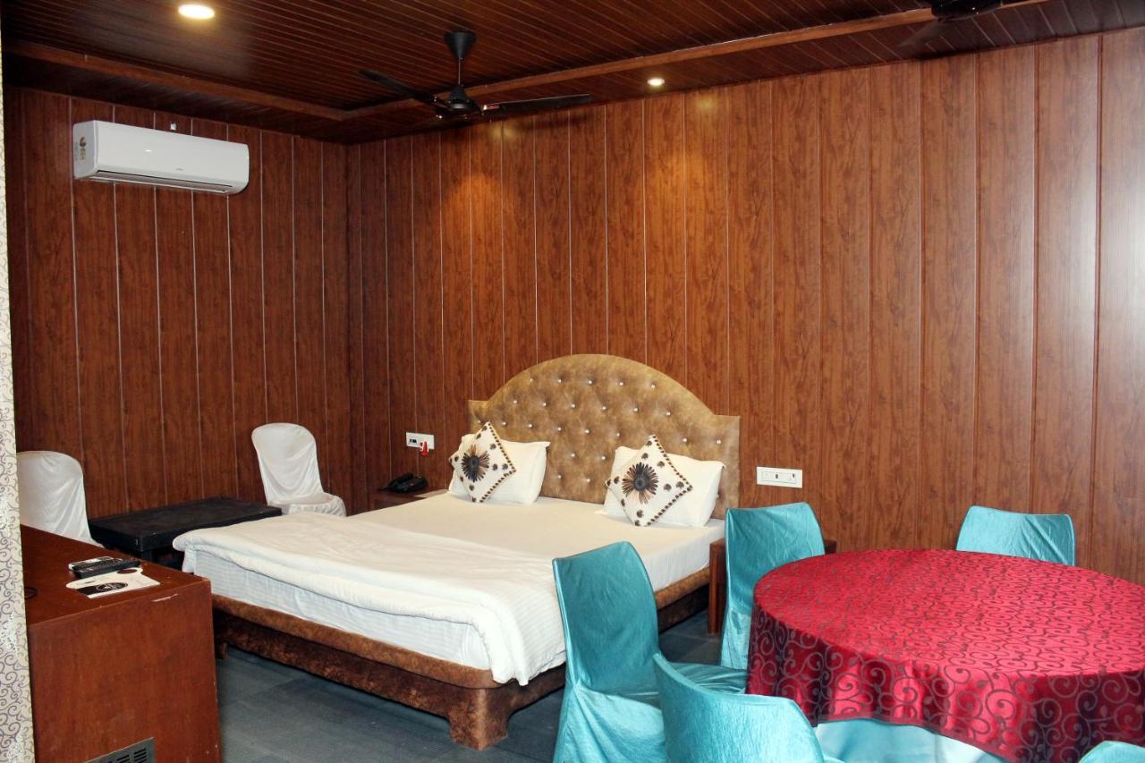 Maharaja The Royal Resort Thane Esterno foto