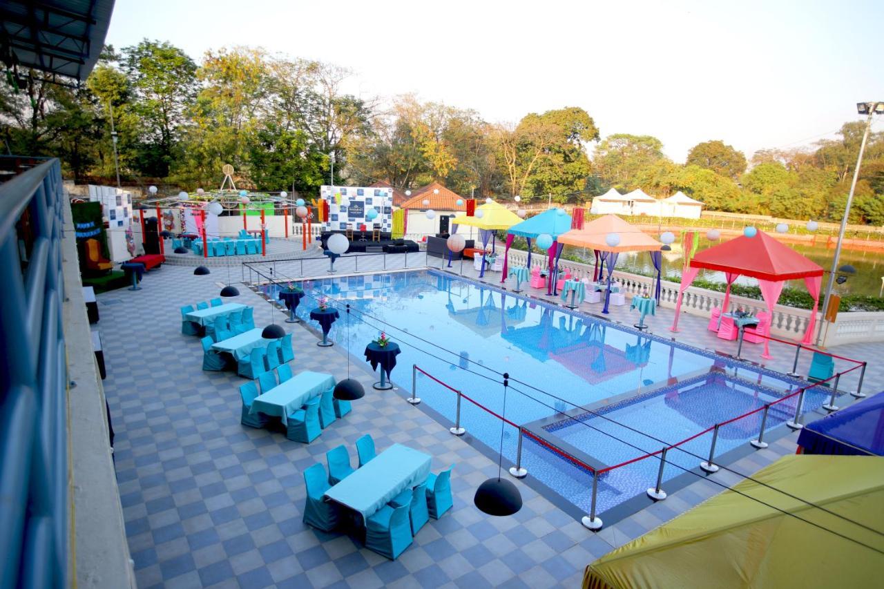 Maharaja The Royal Resort Thane Esterno foto
