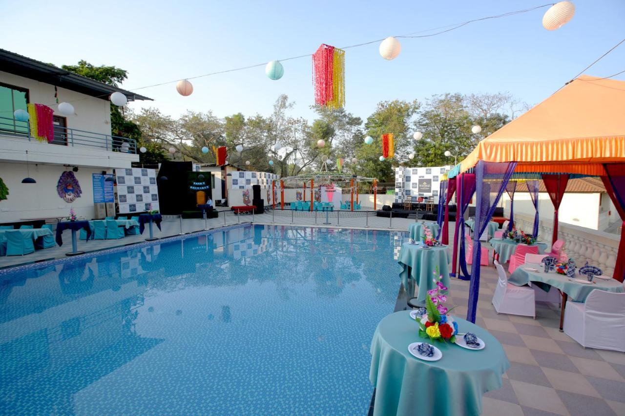 Maharaja The Royal Resort Thane Esterno foto