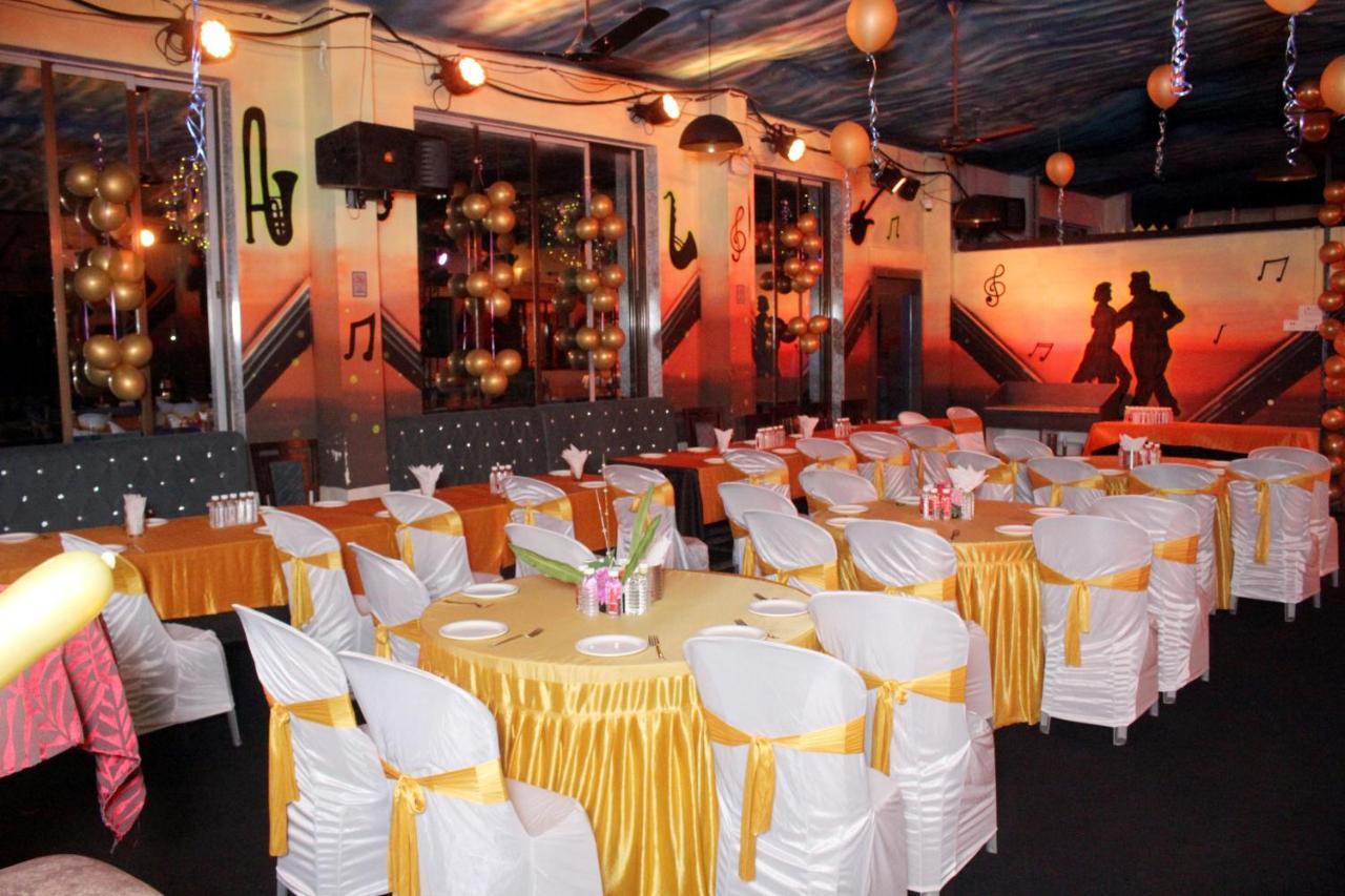 Maharaja The Royal Resort Thane Esterno foto