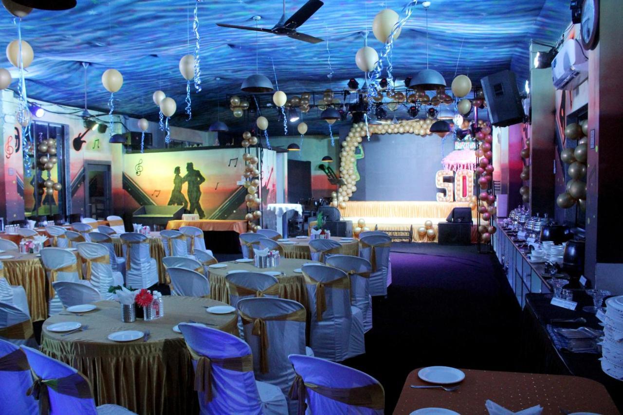 Maharaja The Royal Resort Thane Esterno foto