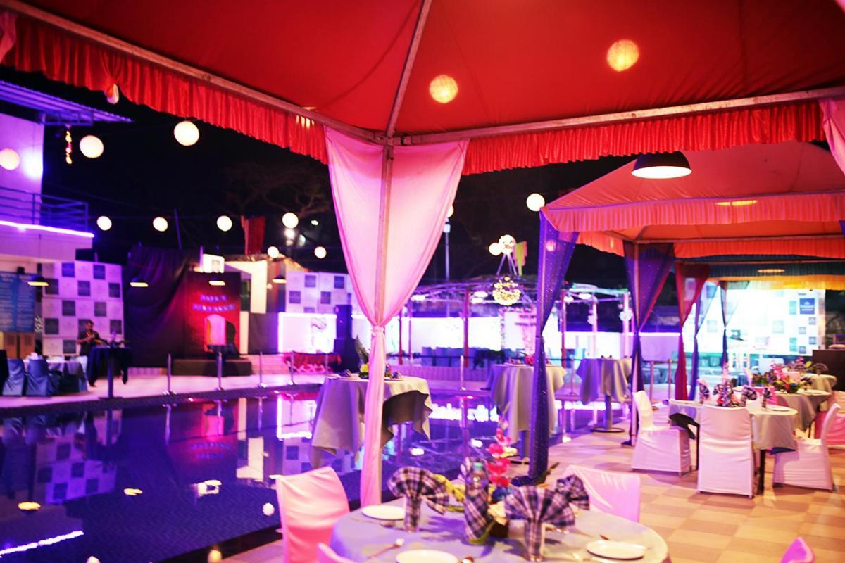 Maharaja The Royal Resort Thane Esterno foto