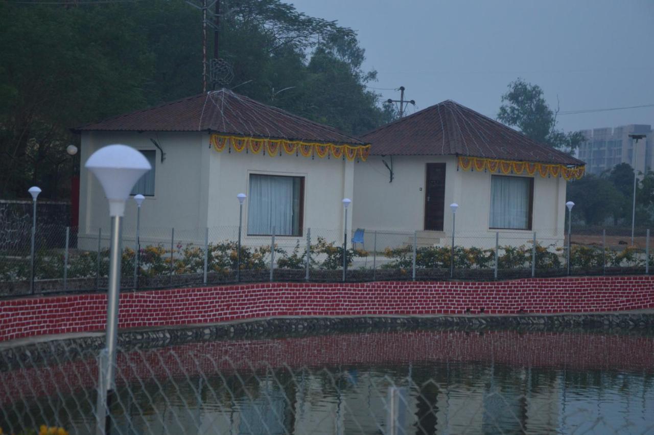 Maharaja The Royal Resort Thane Esterno foto